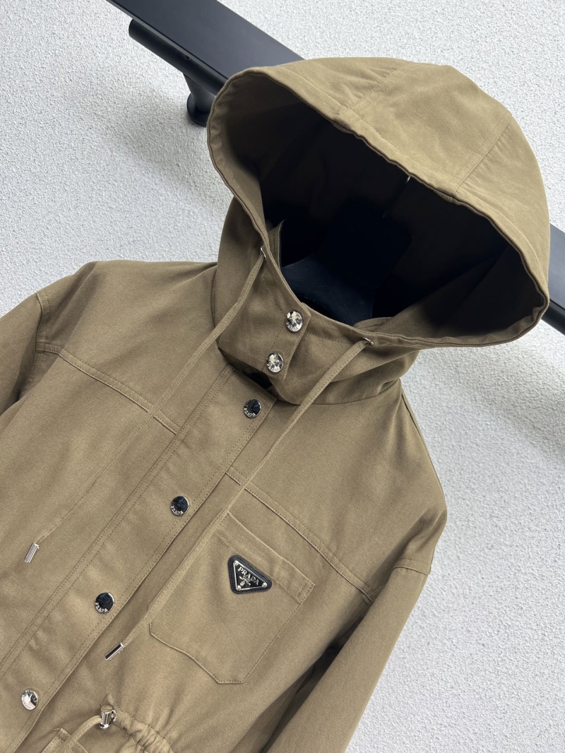 Pra*a outwear